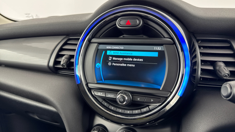 MINI Hatchback 1.5 Cooper Classic II 3dr [Comfort Pack] Petrol Hatchback